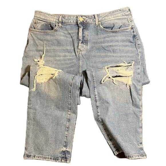 Forever 21+ Premium Button Fly Distressed Straight Leg Light Wash 14 - Picture 1 of 6